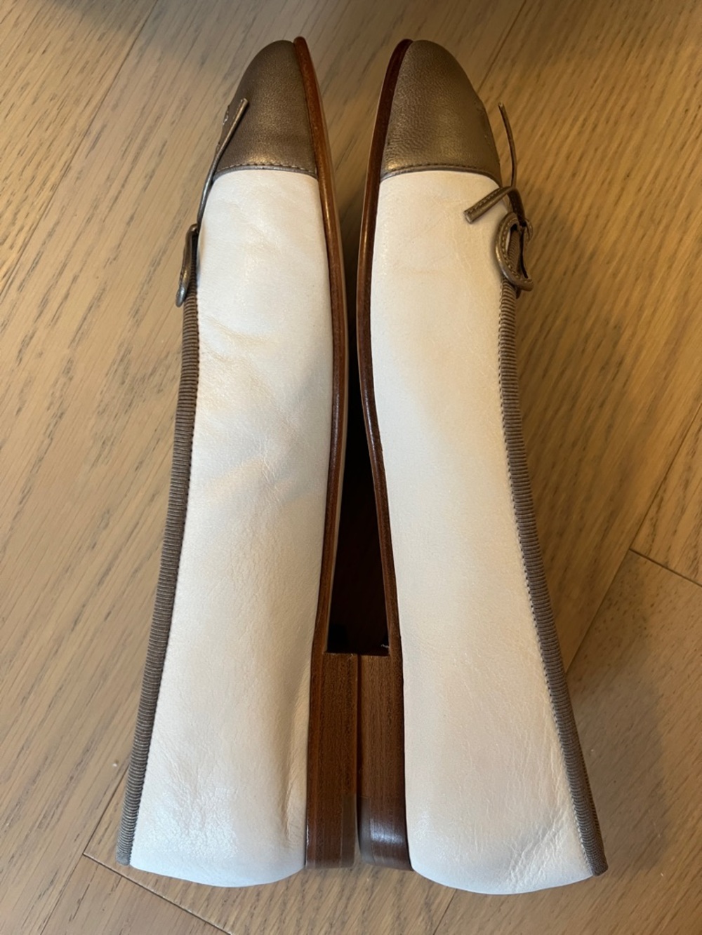 Chanel ballet flats white leather gold cap toe. (EU 38.5/US 8) - Picture 3 of 12